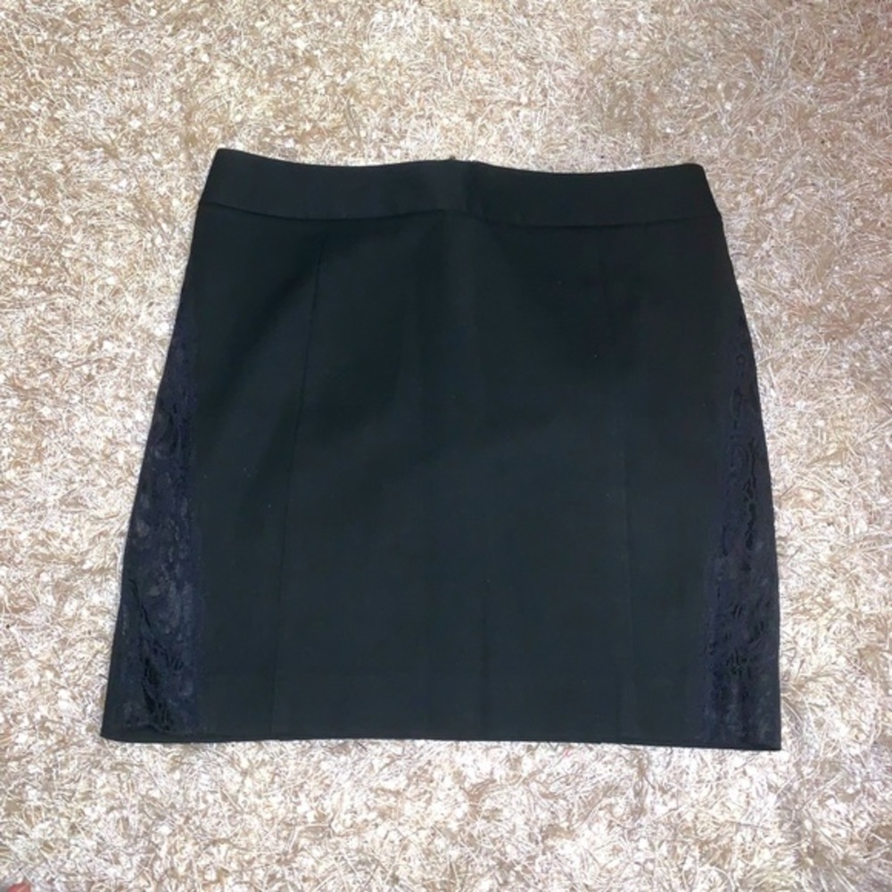 3 for $30 ⚡️ Express Lace trim skirt - sz 2